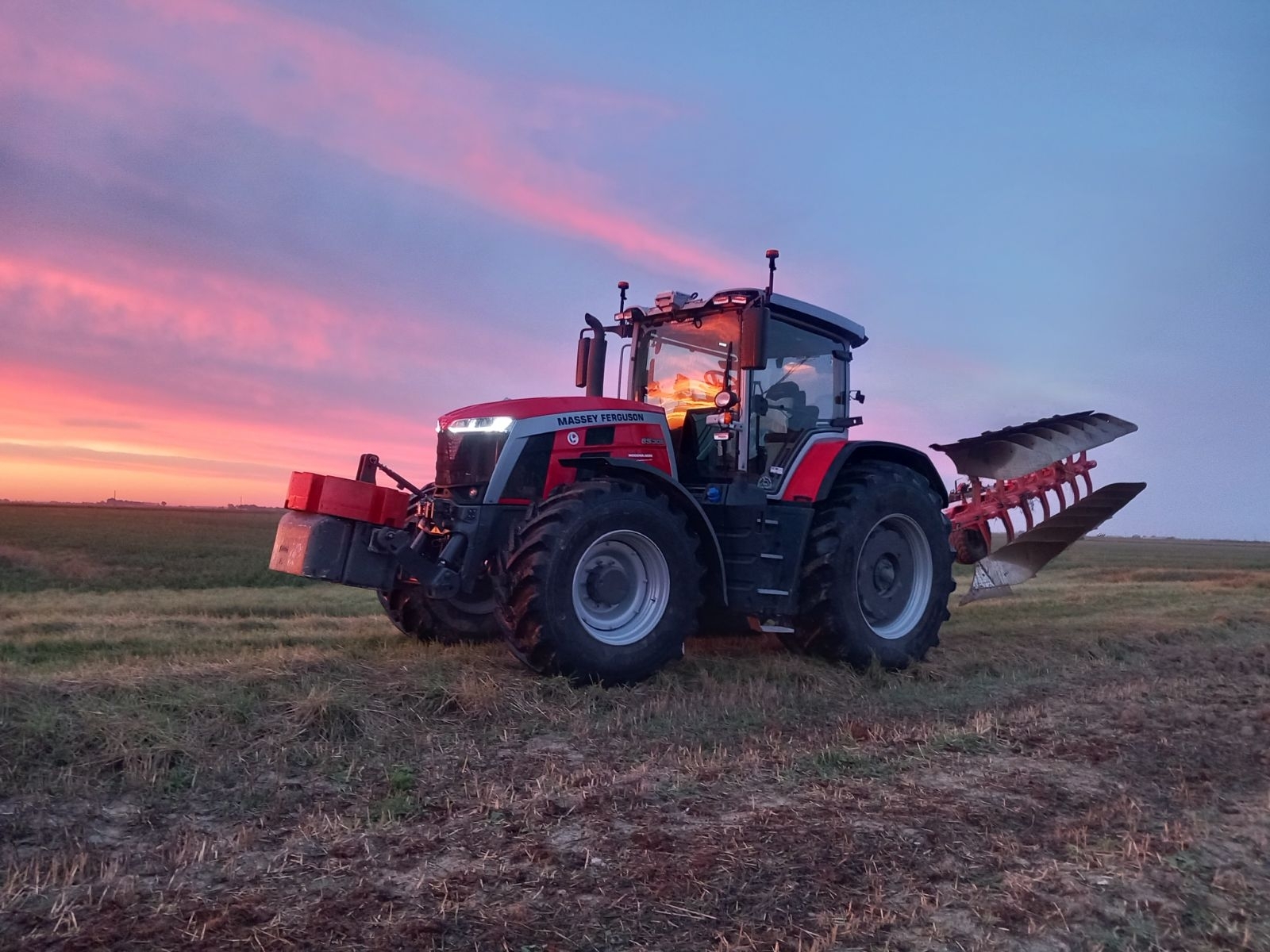 Tracteur Massey Ferguson 8S 305